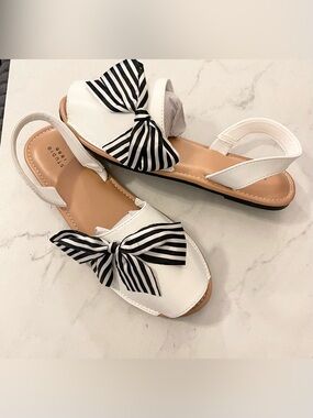New studio 1886 White Women’s Slingback Sandals with Black-White Bow
